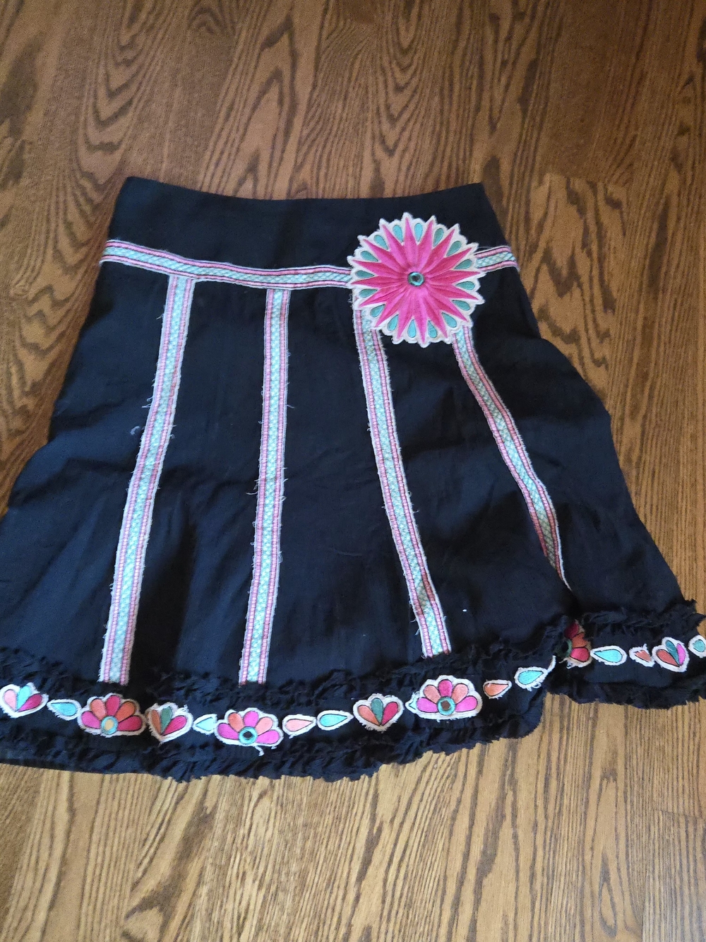 Vintage Nanette Lepore embroidered A-line mini skirt